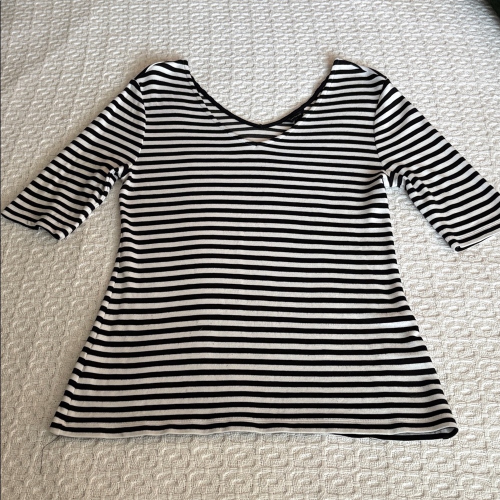 Ann Taylor knit top stretchy size M